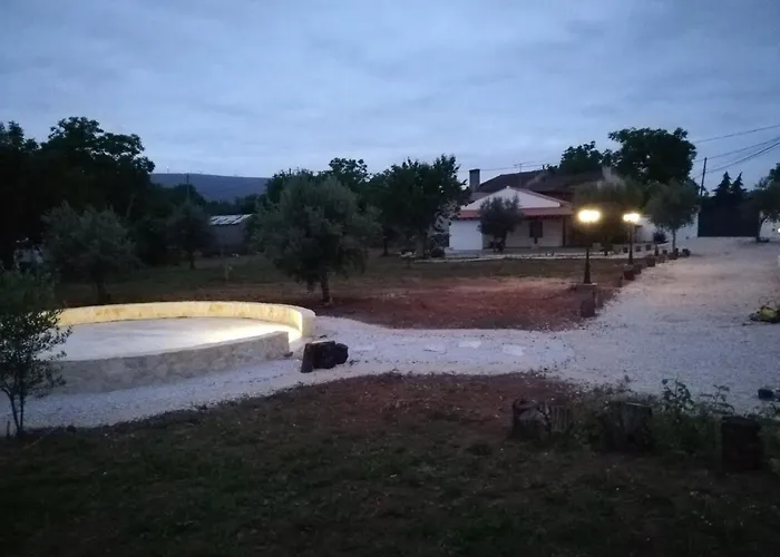 Nyaraló Rominha - Casa Do Rancho Alvaiázere